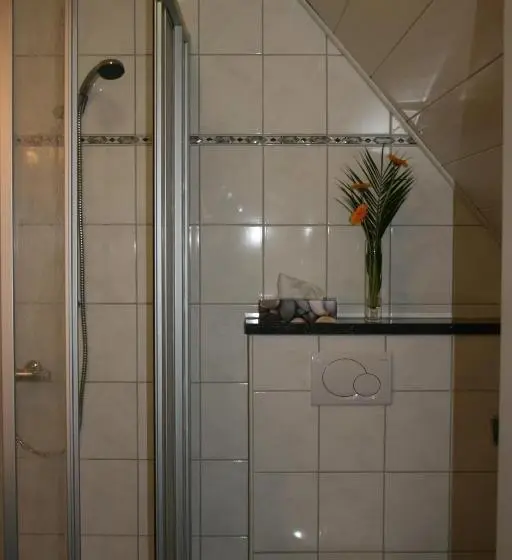 Basic Yhden Hengen Huone, Wallfahrtswirt