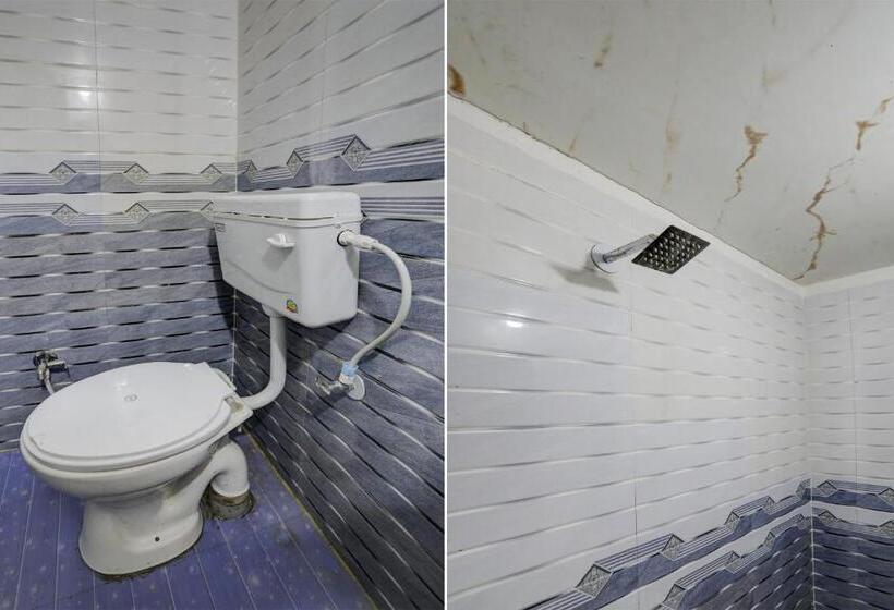 اتاق کلاسیک سه تخته, Oyo Hotel Ronak Place