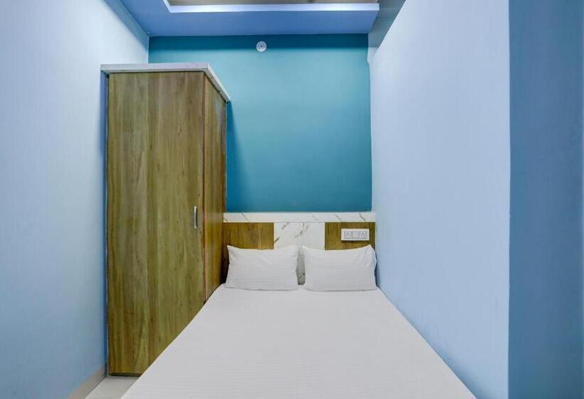 اتاق کلاسیک سه تخته, Oyo Hotel Ronak Place