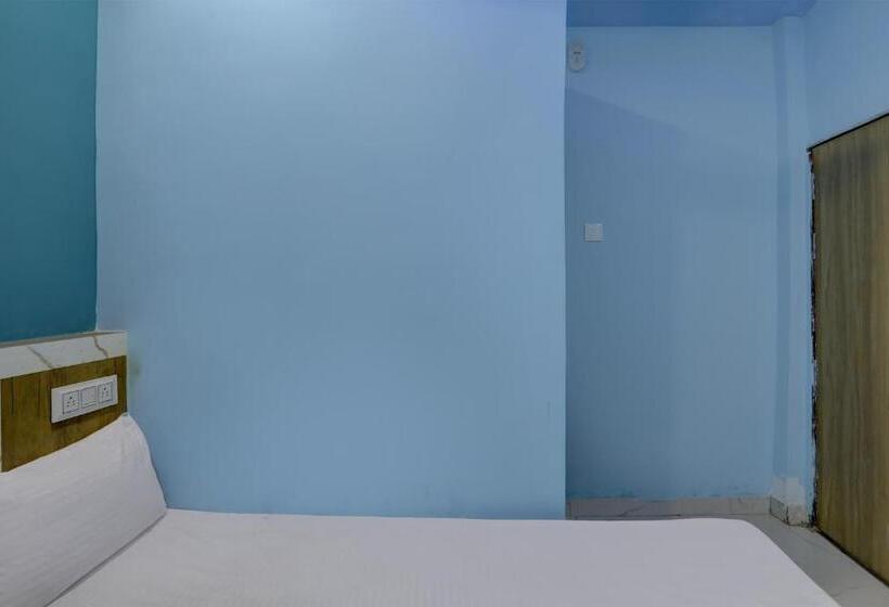 اتاق کلاسیک سه تخته, Oyo Hotel Ronak Place