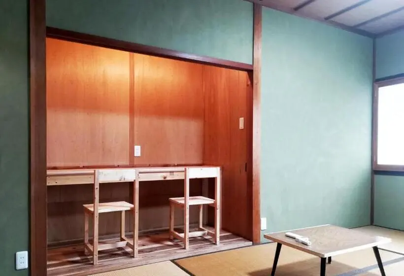 バスルーム共有のトリプルスタンダード, Amino Guesthouse Bench