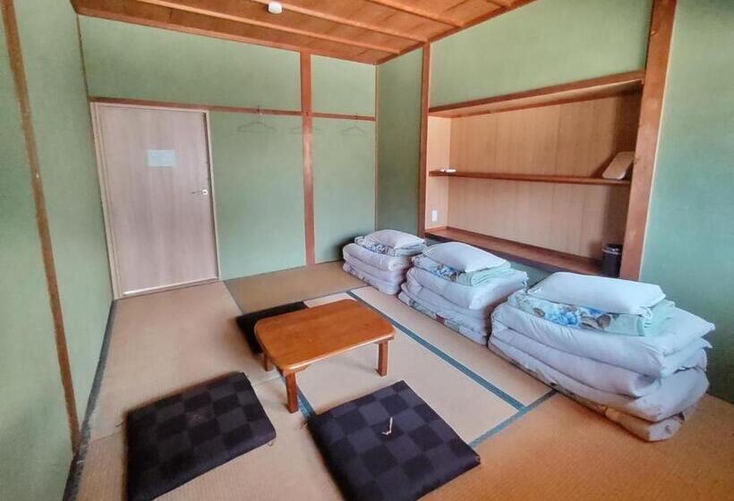 غرفة قياسية ثلاثية حمام مشترك, Amino Guesthouse Bench