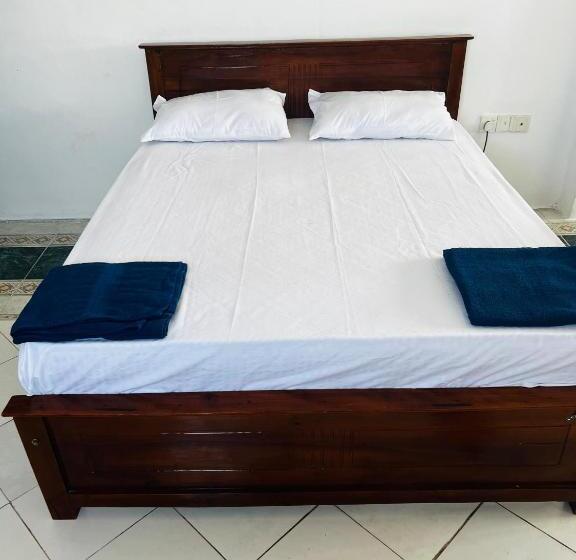 غرفة قياسية مزوَّدة بشُرفة, Ramlyn Guesthouse & Restaurant