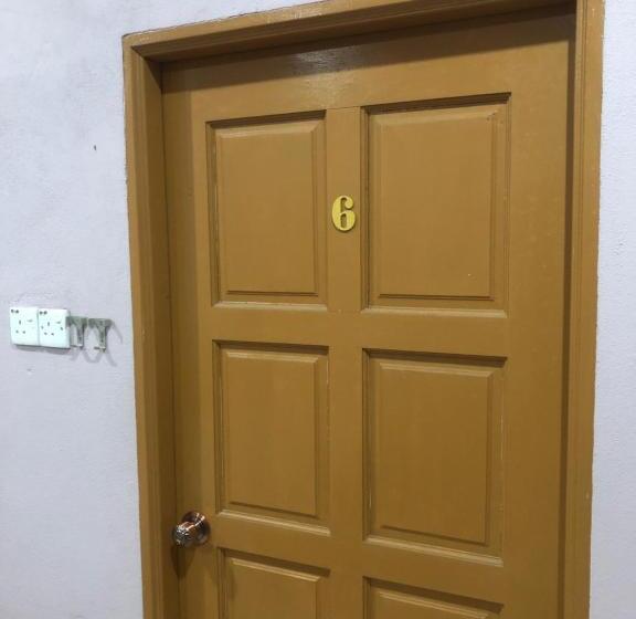 غرفة قياسية حمام مشترك, A & Z Roomstay