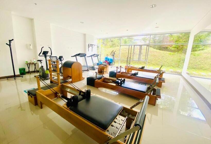 带大床的标准工作室, Portanova Suites  5 Minutos De Cercanía Al Aeropuerto