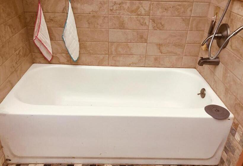 غرفة ديلوكس مطلّة علي البحر, Artsy Cabin On Organic Farm