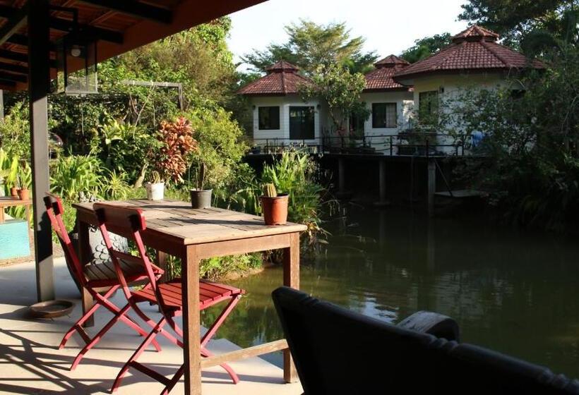 Номер Стандарт с Террасой, Navari Homestay