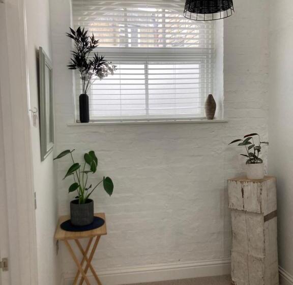 חדר סטנדרט, Private Double Room With Ensuite, No Breakfast, Truro City Centre