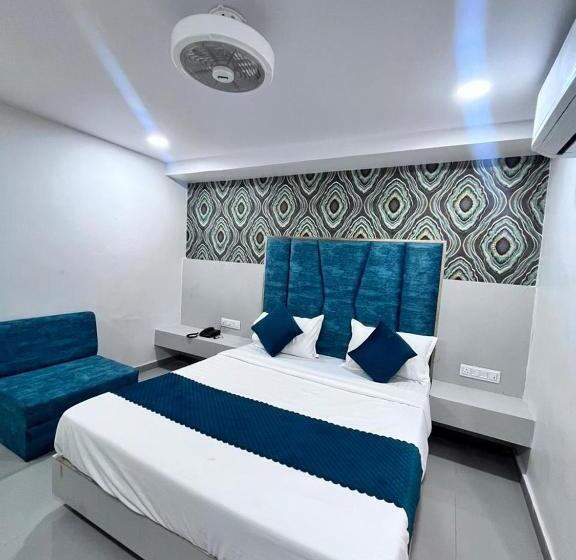 标准三人间, Fabhotel Grey Sky   Nr Gandhinagar Sector 11