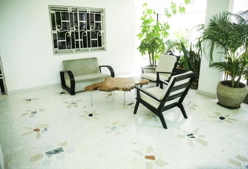 اتاق سوپریور, Lepic