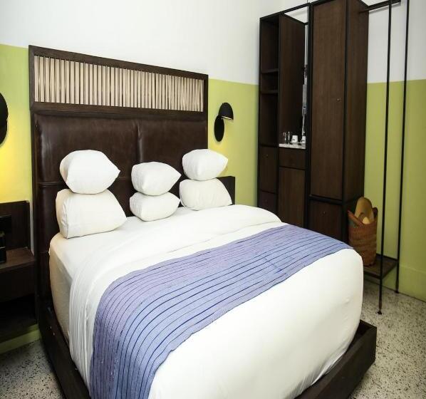 سوییت جونیور, Lepic