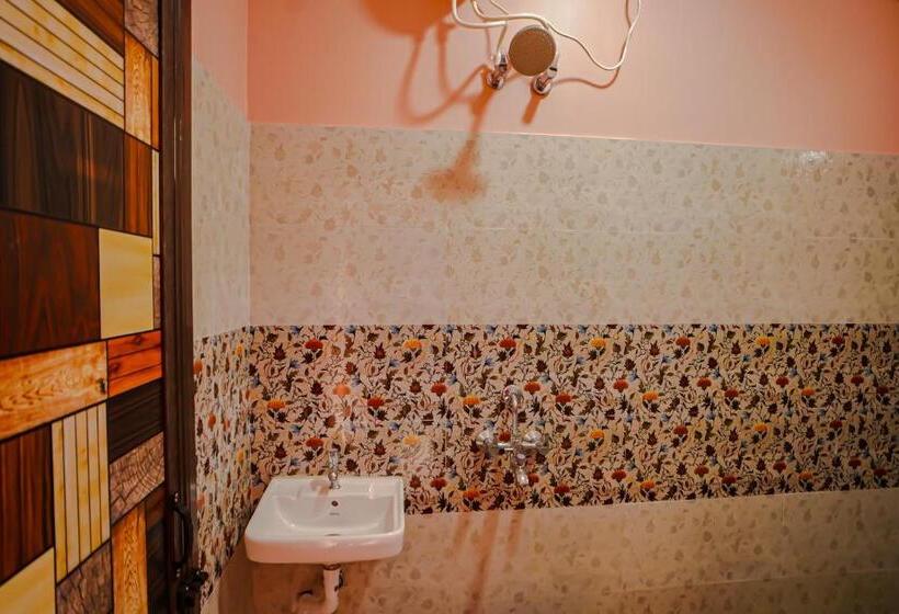 デラックスルーム, River Leaf Inn Taki !! Luxurious Rooms With River Facing Private Balconies !!