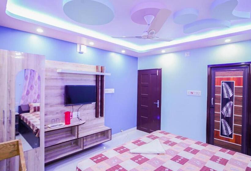 デラックスルーム, River Leaf Inn Taki !! Luxurious Rooms With River Facing Private Balconies !!