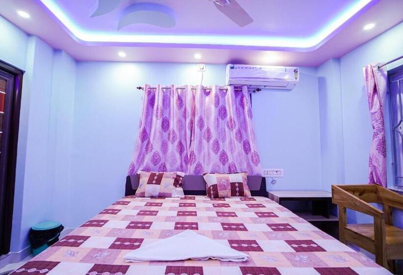 豪华房间, River Leaf Inn Taki !! Luxurious Rooms With River Facing Private Balconies !!