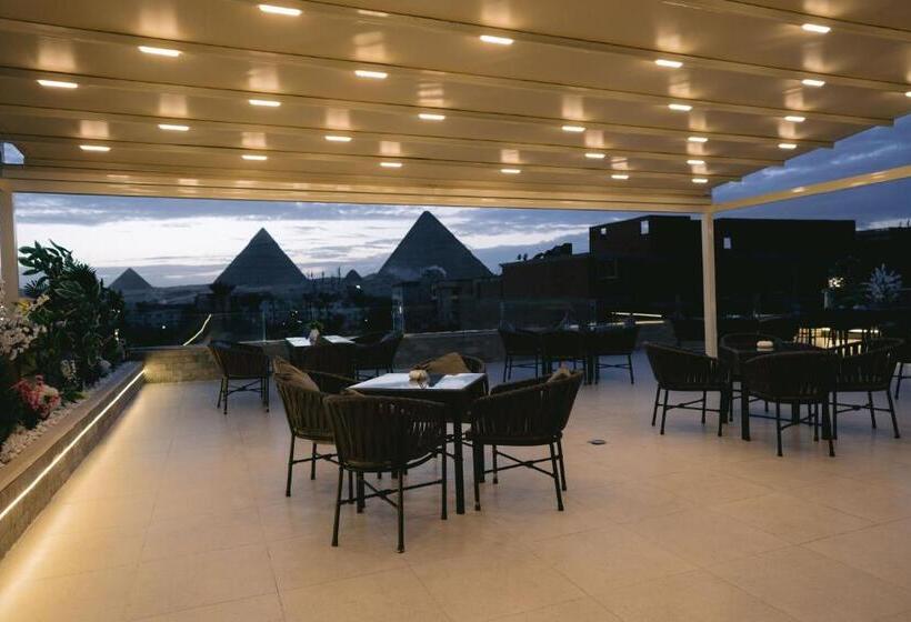 اتاق استاندارد با بالکن, Tuya Pyramids