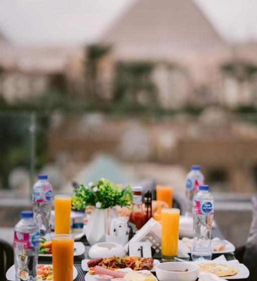 اتاق استاندارد با بالکن, Tuya Pyramids