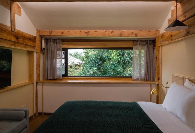 اتاق دوبلکس, Lijiang Man She   Snow Mountain View Designer B&b