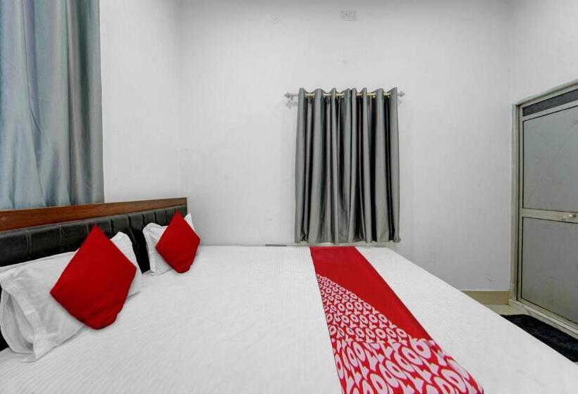 三人经典房间, Oyo Flagship Dev Laxmi Palace Hotel & Banquet