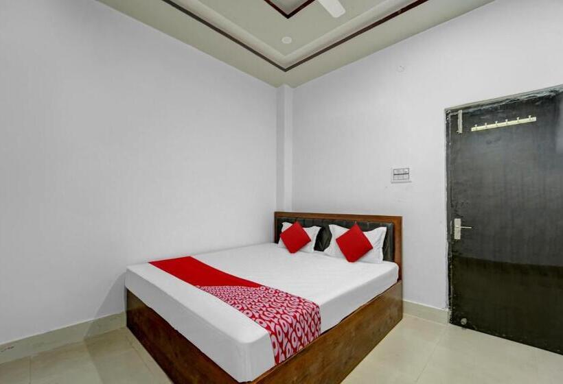 三人经典房间, Oyo Flagship Dev Laxmi Palace Hotel & Banquet