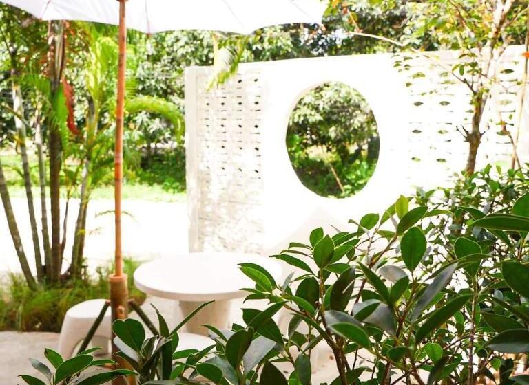 Standardrum, ทรายทองบีชรีสอร์ท