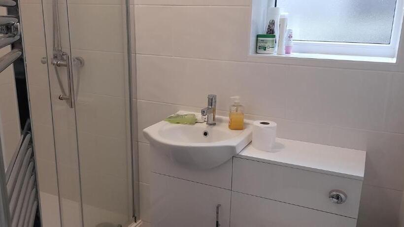 Deluxe-huone, Appendix 254