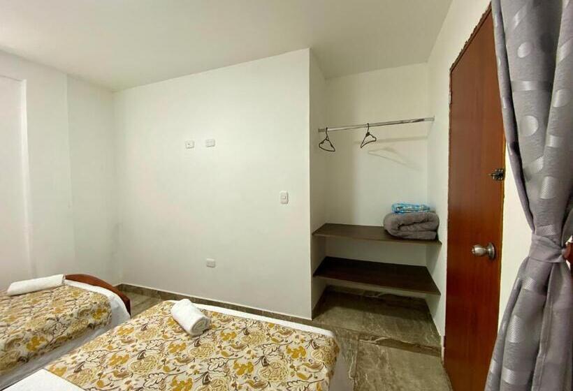 バスルーム共有のトリプルスタンダード, Casa Lubel