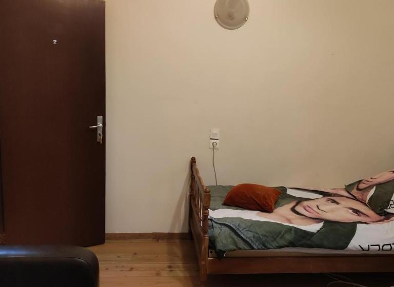 חדר סטנדרט, Room In Bb   Chambre Z2 A Bruxelles