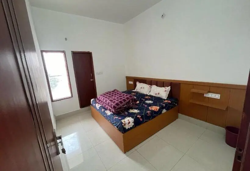 Classic Kolmen Hengen Huone, Monga Hotel & Paradise