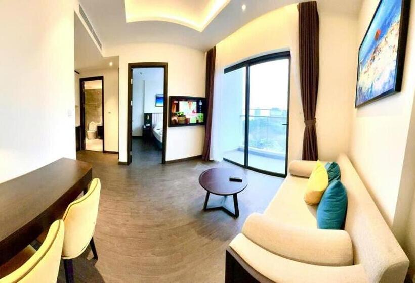استودیوی استاندارد, Superior Suite Home, View City