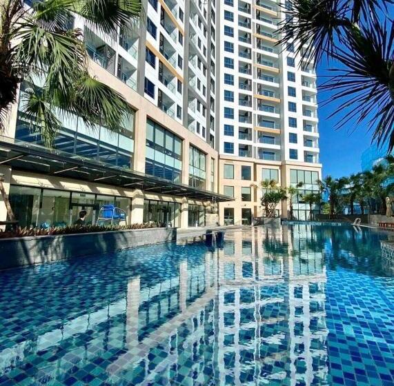 استودیوی استاندارد, Superior Suite Home, View City