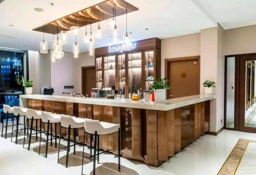 استودیوی استاندارد, Superior Suite Home, View City