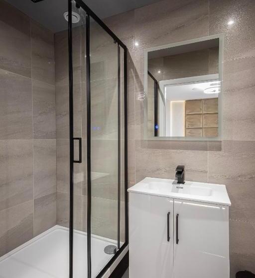 Habitació Deluxe Vista Ciutat, The Charleston