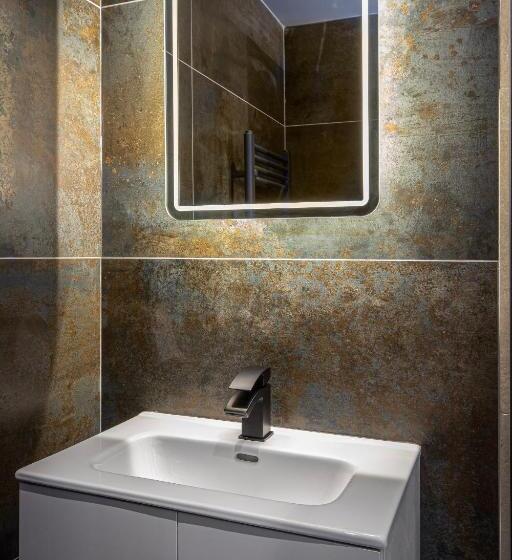 Habitació Deluxe Vista Ciutat, The Charleston