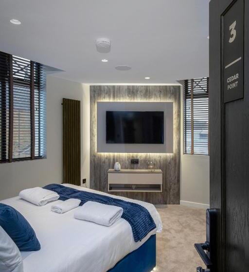 Suite Vista Ciutat, The Charleston