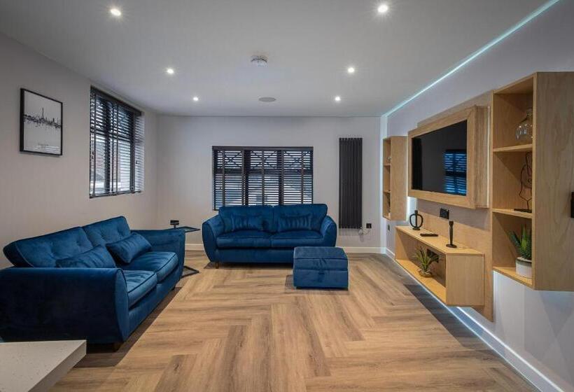 Apartament 2 Dormitoris, The Charleston