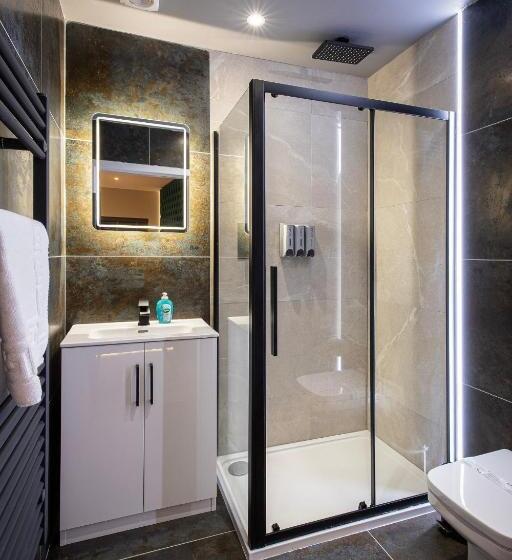 Suite Vista Ciutat, The Charleston