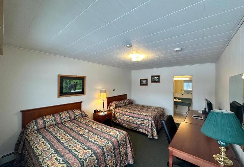 غرفة قياسية رباعية, White River Motel