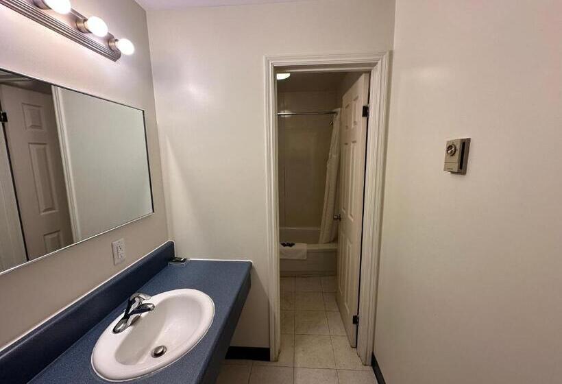 غرفة قياسية, White River Motel