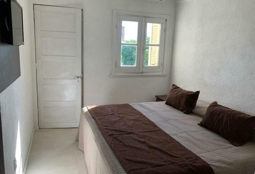 غرفة قياسية, American