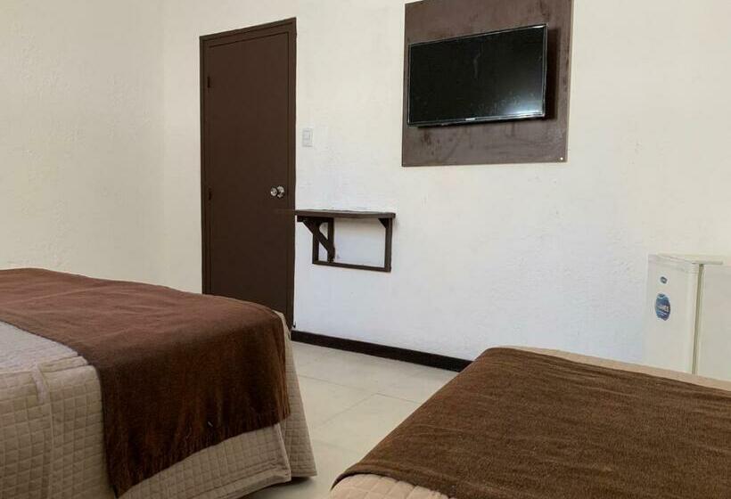 غرفة قياسية ثلاثية, American