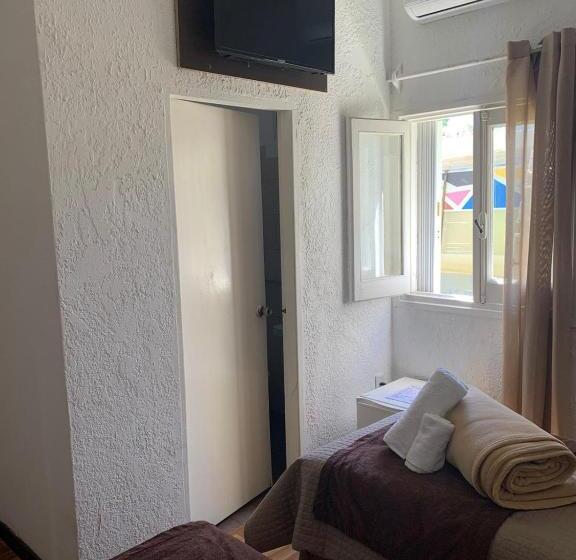 غرفة قياسية, American