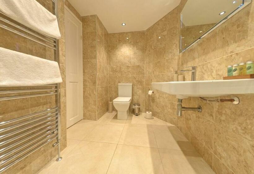 디럭스 룸 킹사이즈 침대, Grosmont House