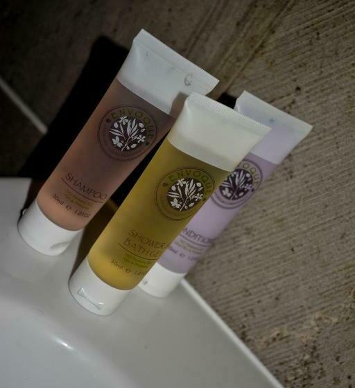 Quarto Estandar Cama King, The Ugly Duckling