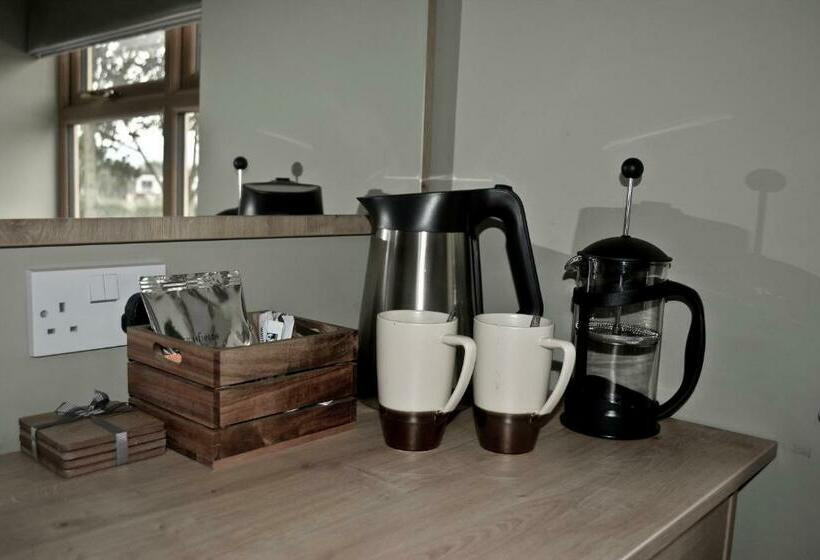 Quarto Estandar Cama King, The Ugly Duckling