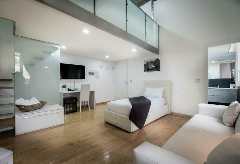 اتاق استاندارد سه نفره, Arch Rome Suites
