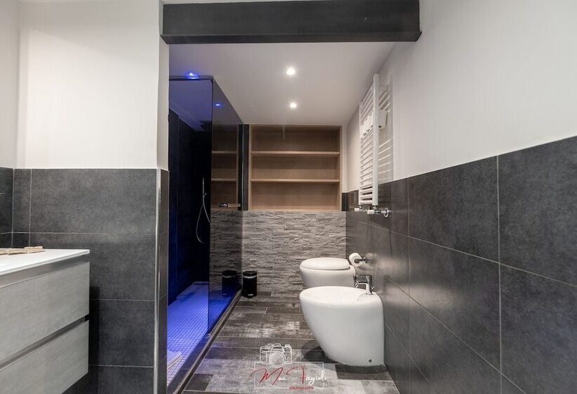 اتاق استاندارد چهار تخته, Arch Rome Suites