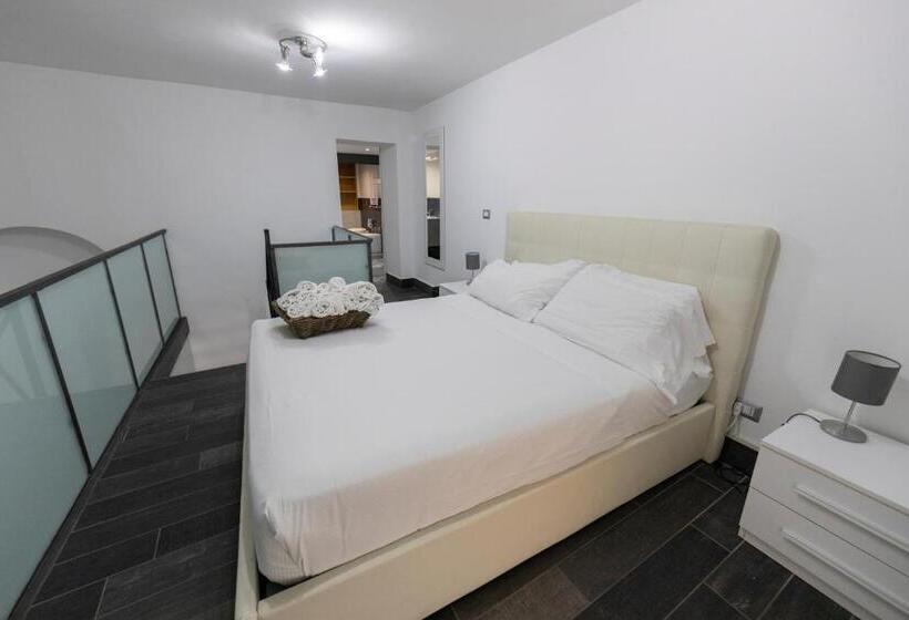اتاق استاندارد چهار تخته, Arch Rome Suites