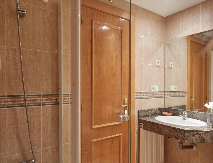 اتاق استاندارد سه نفره, Iraipe Achuri Auto Check In