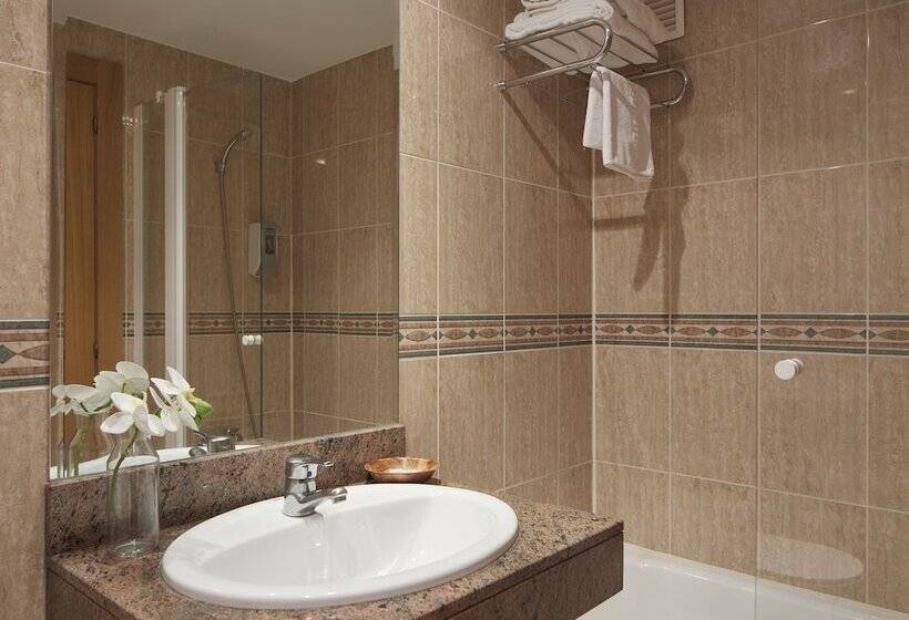 اتاق استاندارد, Iraipe Achuri Auto Check In