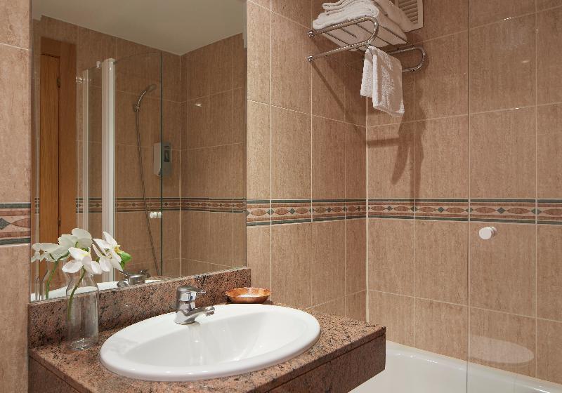 اتاق استاندارد, Iraipe Achuri Auto Check In